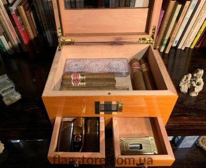 Большой хьюмидор со стеклянной крышкой и 2 выдвижными отсеками для аксессуаров — изображение 6